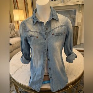 Denim Fitted Button Down‎ Shirt